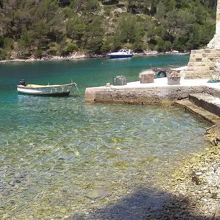 Nyaraló Secluded Fisherman's Cove Kozja, Hvar - 16058 Bogomolje