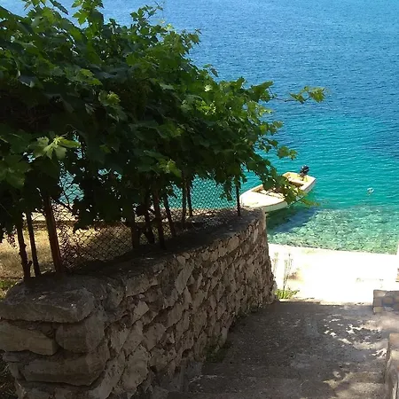 Nyaraló Secluded Fisherman's Cove Kozja, Hvar - 16058 *